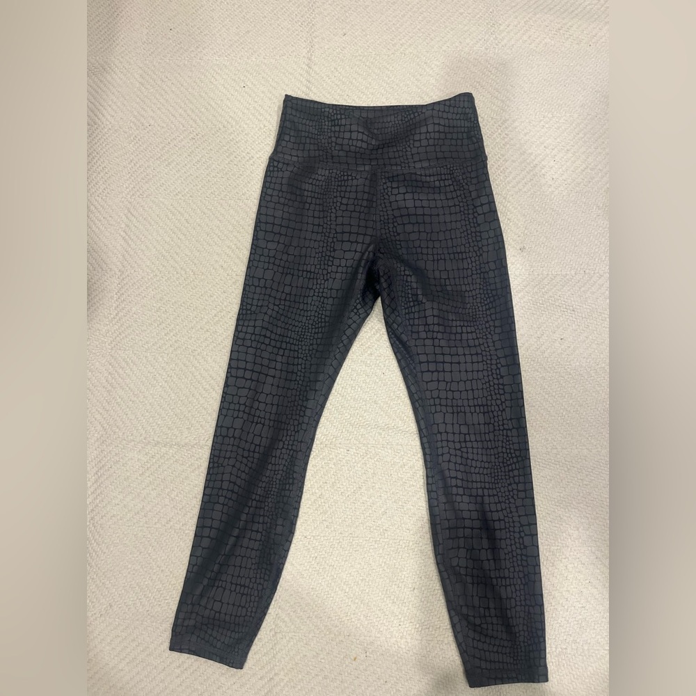 Fabletics gray crocodile-like print leggings